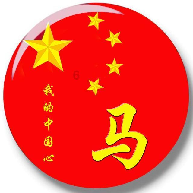 明明是在和哈士奇比赛扳手腕,最后却输在了这货的表情包下